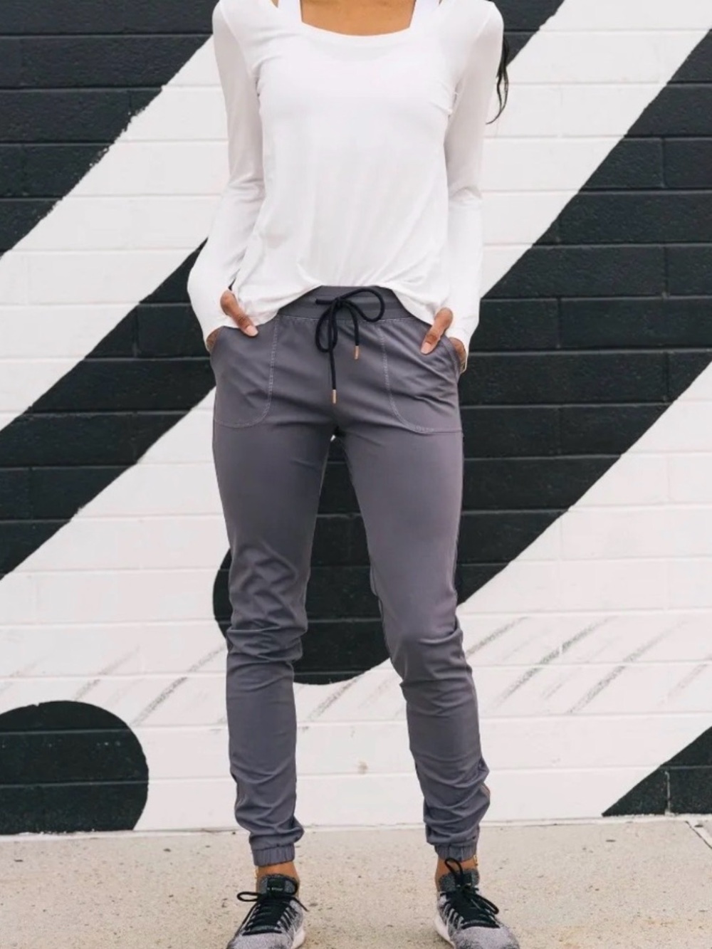 Zyia Peak Zipper Jogger in Gray - 31” - Performance Jogger Lightweight